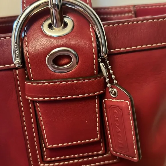 Red Coach bag - Picture 4 of 4